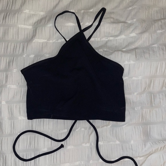 Abercrombie & Fitch Tops - Abercrombie high neck wrap crop top